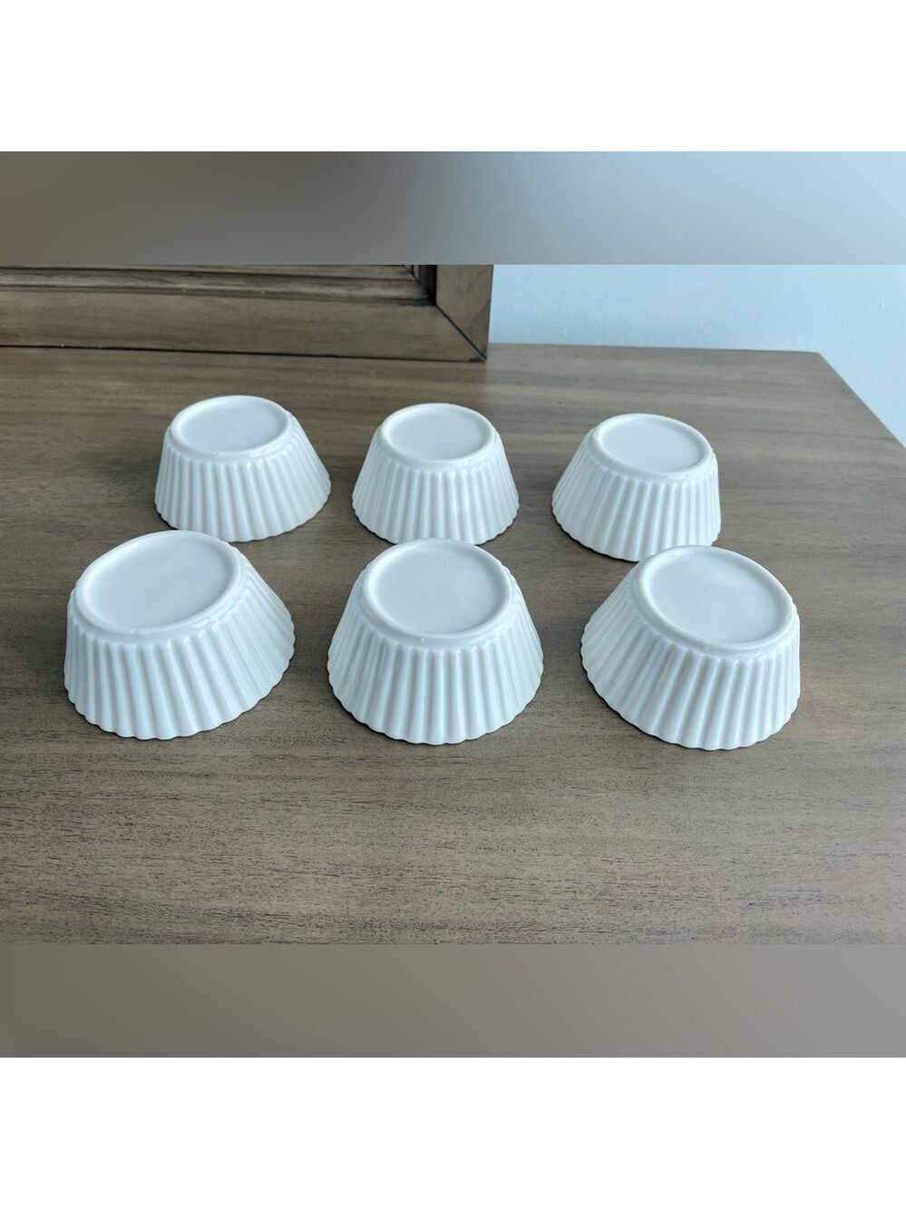 NWT Superior Porcelain Set of 6 Round Dishes - Picture 5 of 9